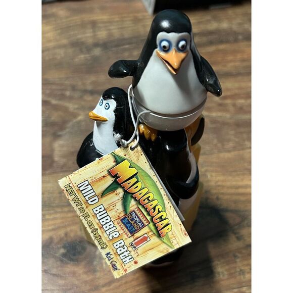 NWT Madagascar Penguins Mild Bubble Bath by Kid Care NEW‎ with Tag 10 FL OZ - Picture 1 of 9